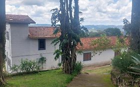 Chalé com linda vista para o vinhedo